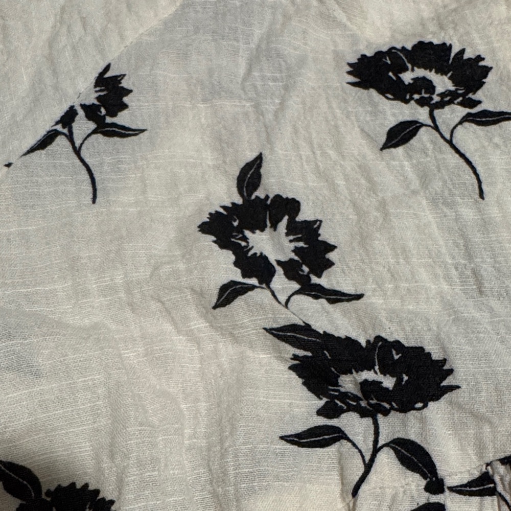 Zara Cream and Black Floral Kids Dress - Picture 2 of 3